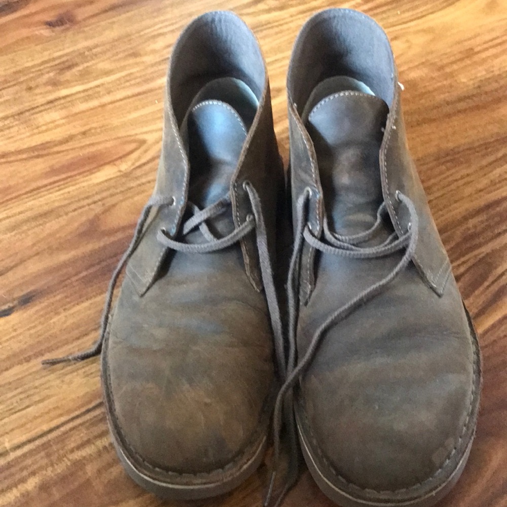 Lace up leather dress shoe
